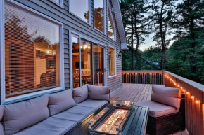 Chalet with Hot Tub near Lake, Pool and Beach